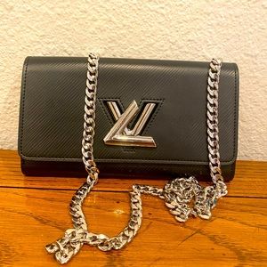 Louis Vuitton twist wallet - silver